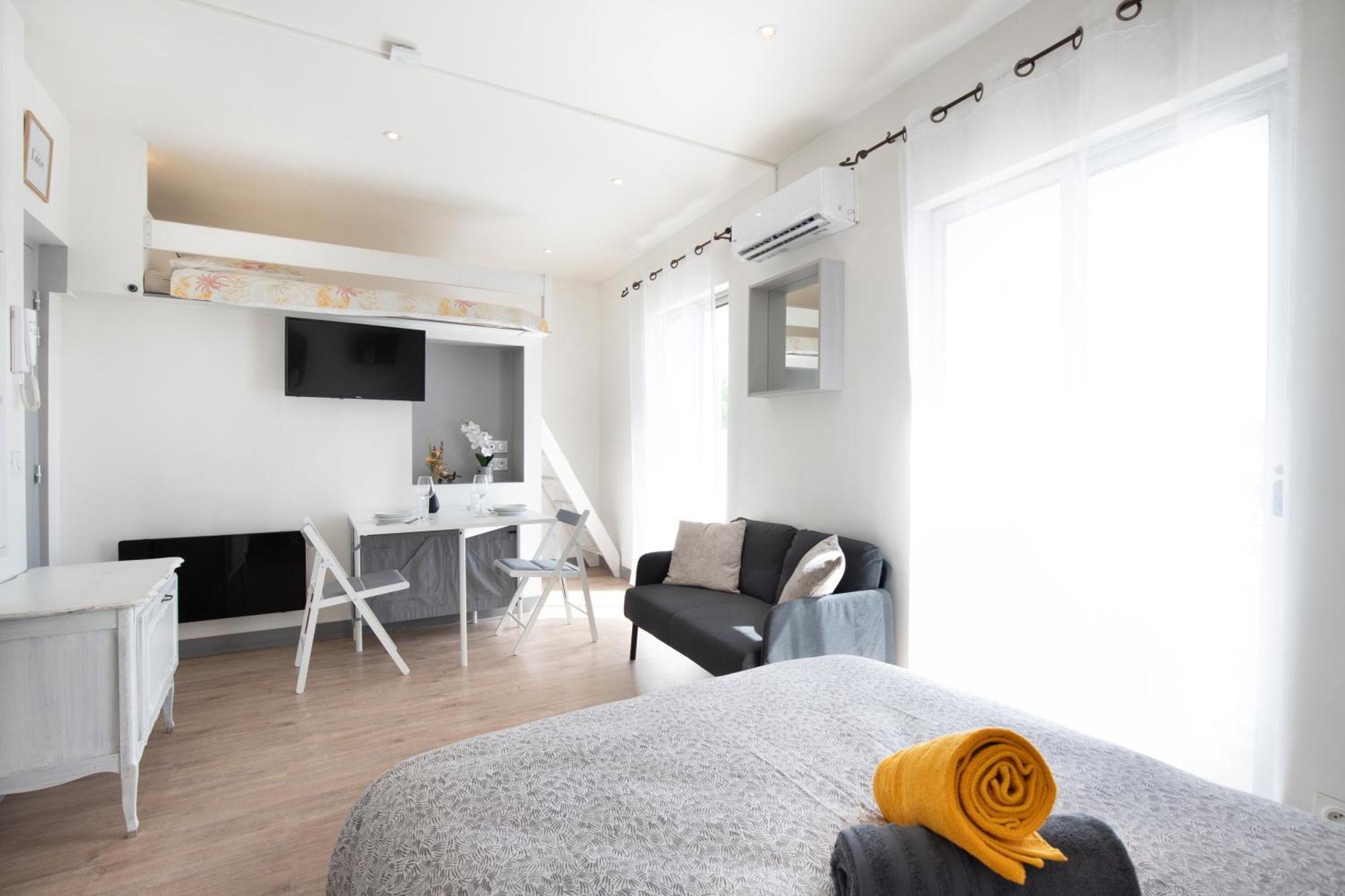 LʼIsle-sur-la-Sorgue Le Partage Des Eaux - 4 Couchages - Hypercentre - Clim - Wifi 아파트 외부 사진